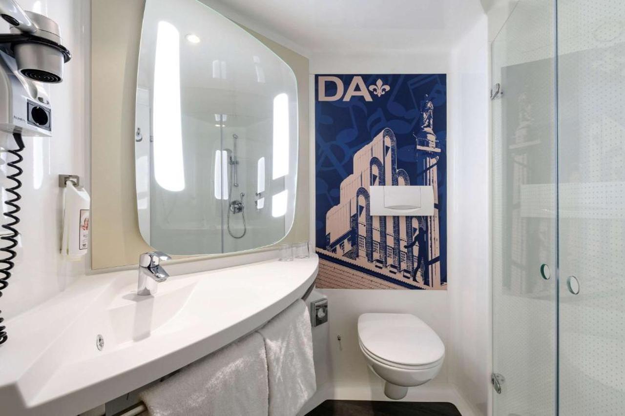 T H E Darmstadt Kültér fotó